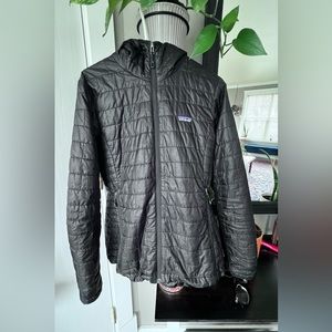 PATAGONIA Nano Puff sz L Black/Hooded